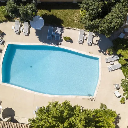 Relais Et Chateaux La Bonne Etape Hotel 4*