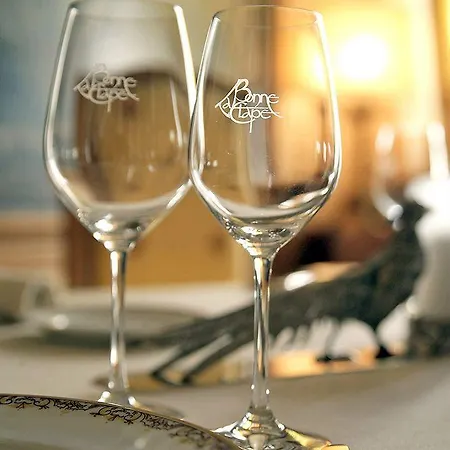 מלון Relais Et Chateaux La Bonne Etape 4*